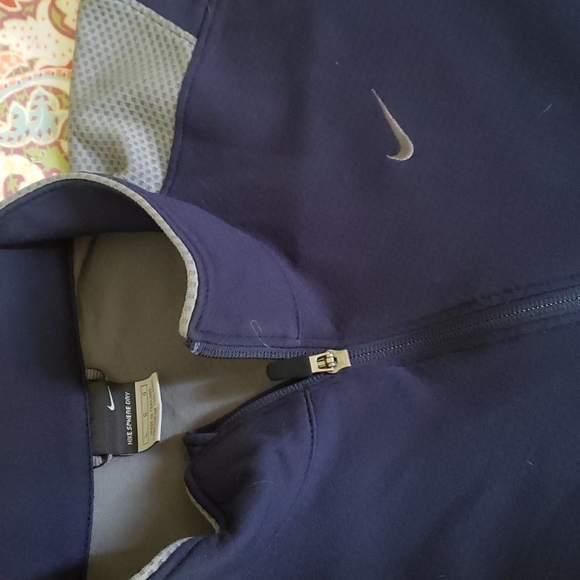 Nike pullover - Picture 2 of 3